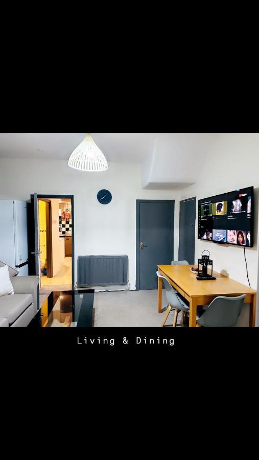2 Bedroom Double Bed In East London Londres Exterior foto