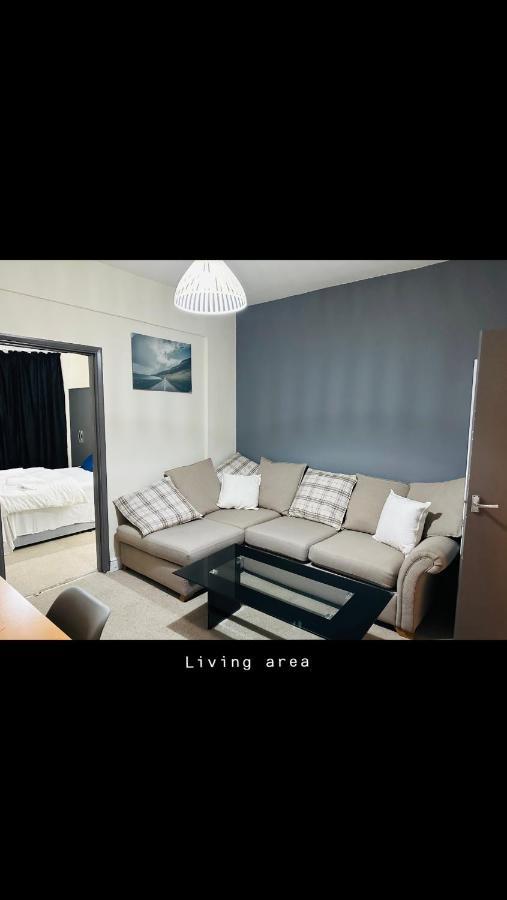 2 Bedroom Double Bed In East London Londres Exterior foto